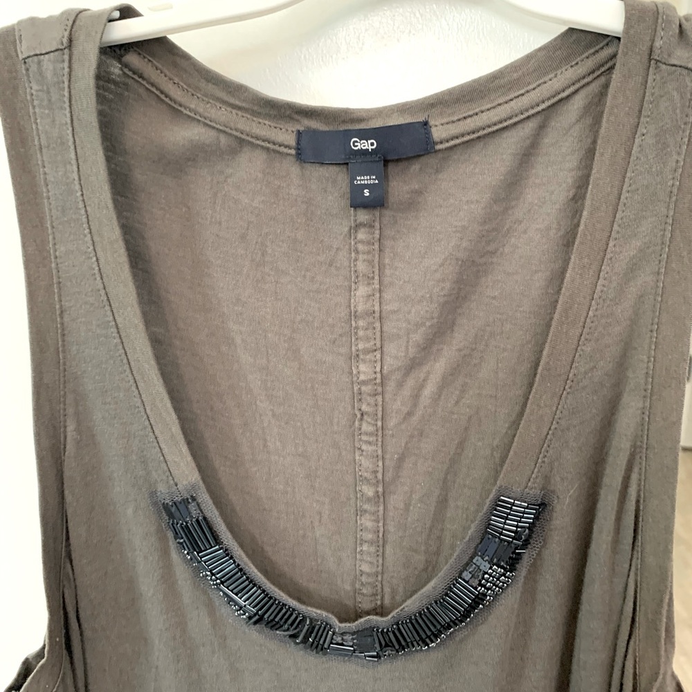 Grey GAP tank